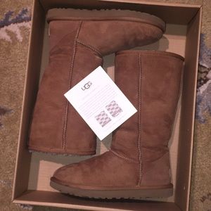 UGG Classic Tall: Chestnut